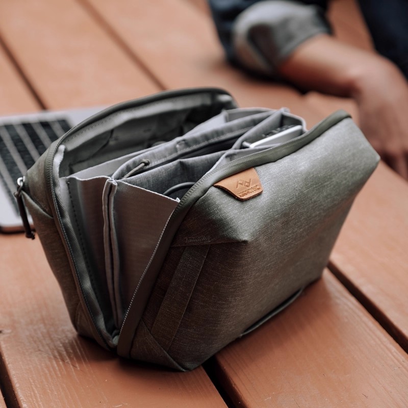 Tech Accessories Designer - Bolsa de almacenamiento de accesorios digitales